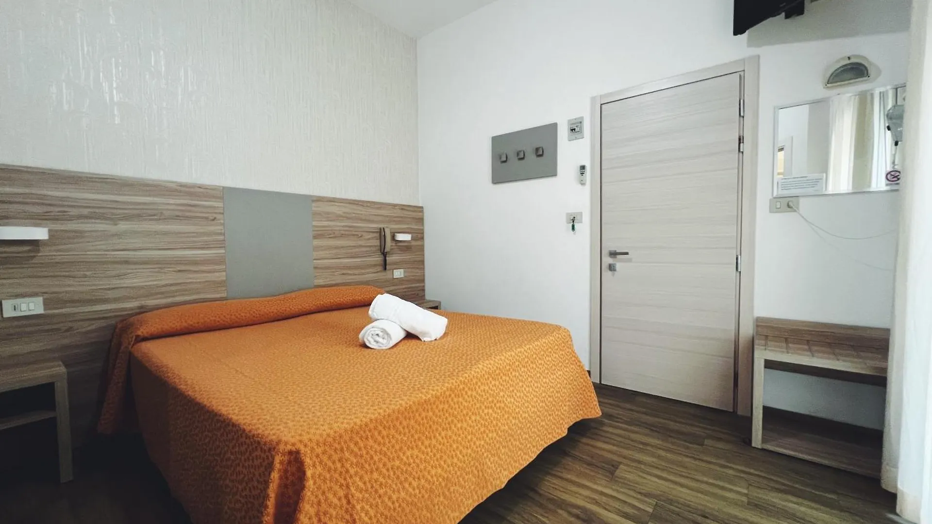 Hotel Ramona Rimini 2*,